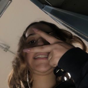 Meet your Posher, Ava